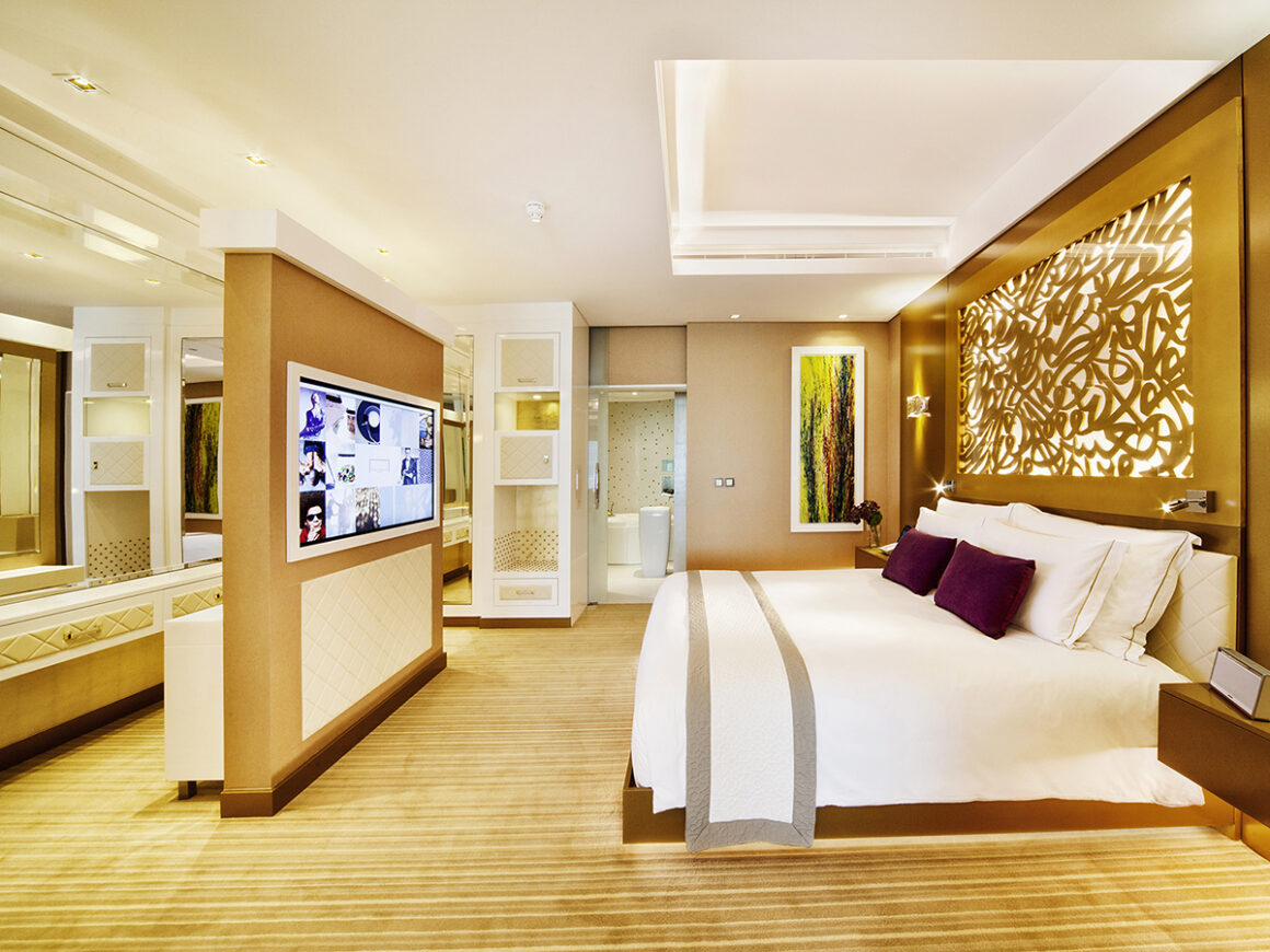 The Luxury Suite
